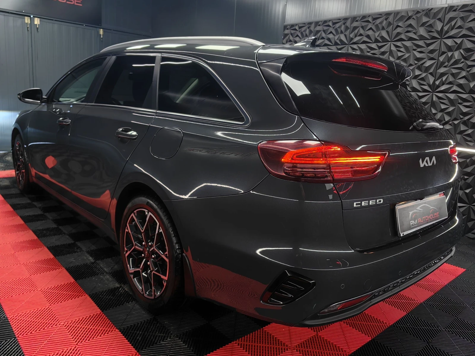 Kia Ceed 1.5 TGDI 160 hp TCE* FACE* FULL HIST* NAVI*  - изображение 3