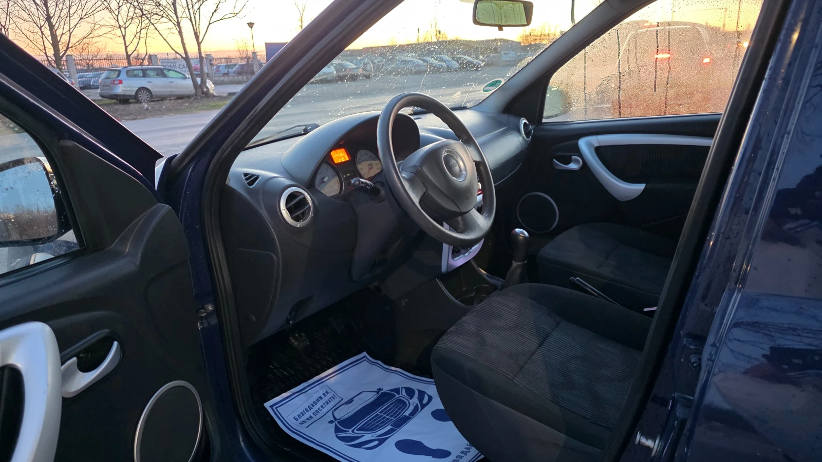 Dacia Logan 1.6i/87hp/УНИКАТ/FACE LIFT - изображение 10