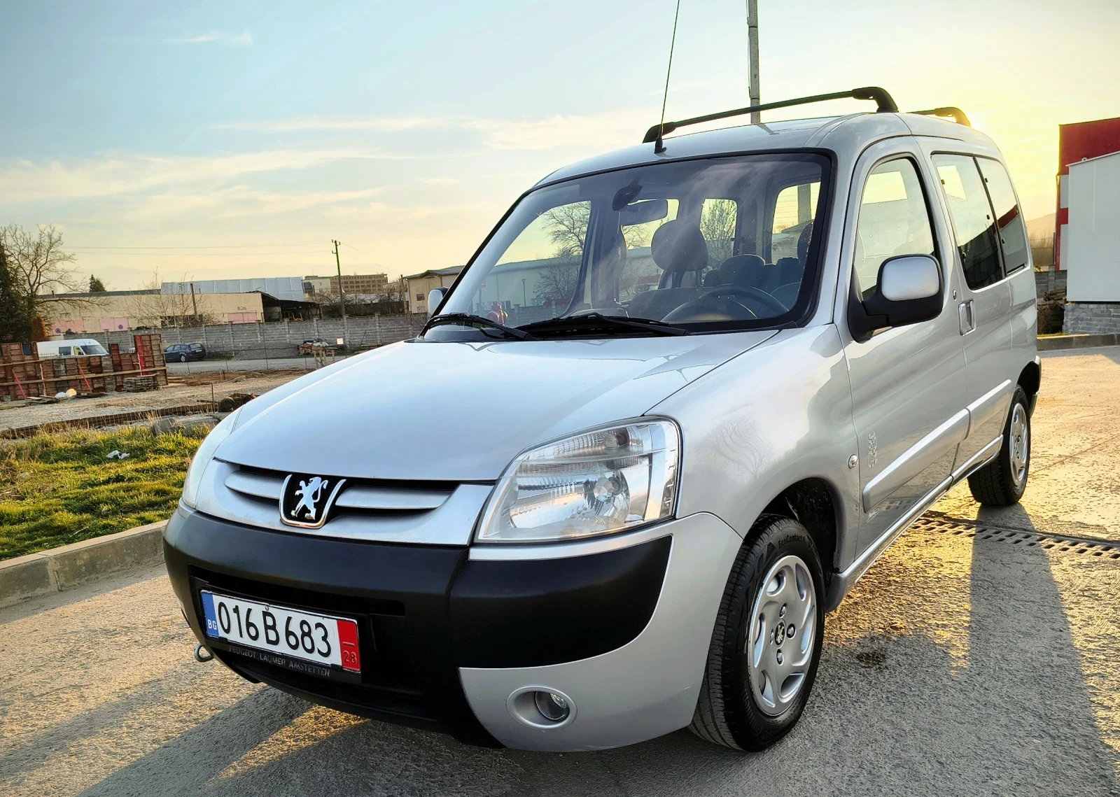 Peugeot Partner 1.6HDi 75к.с., снимка 2 - Автомобили и джипове - 53790613