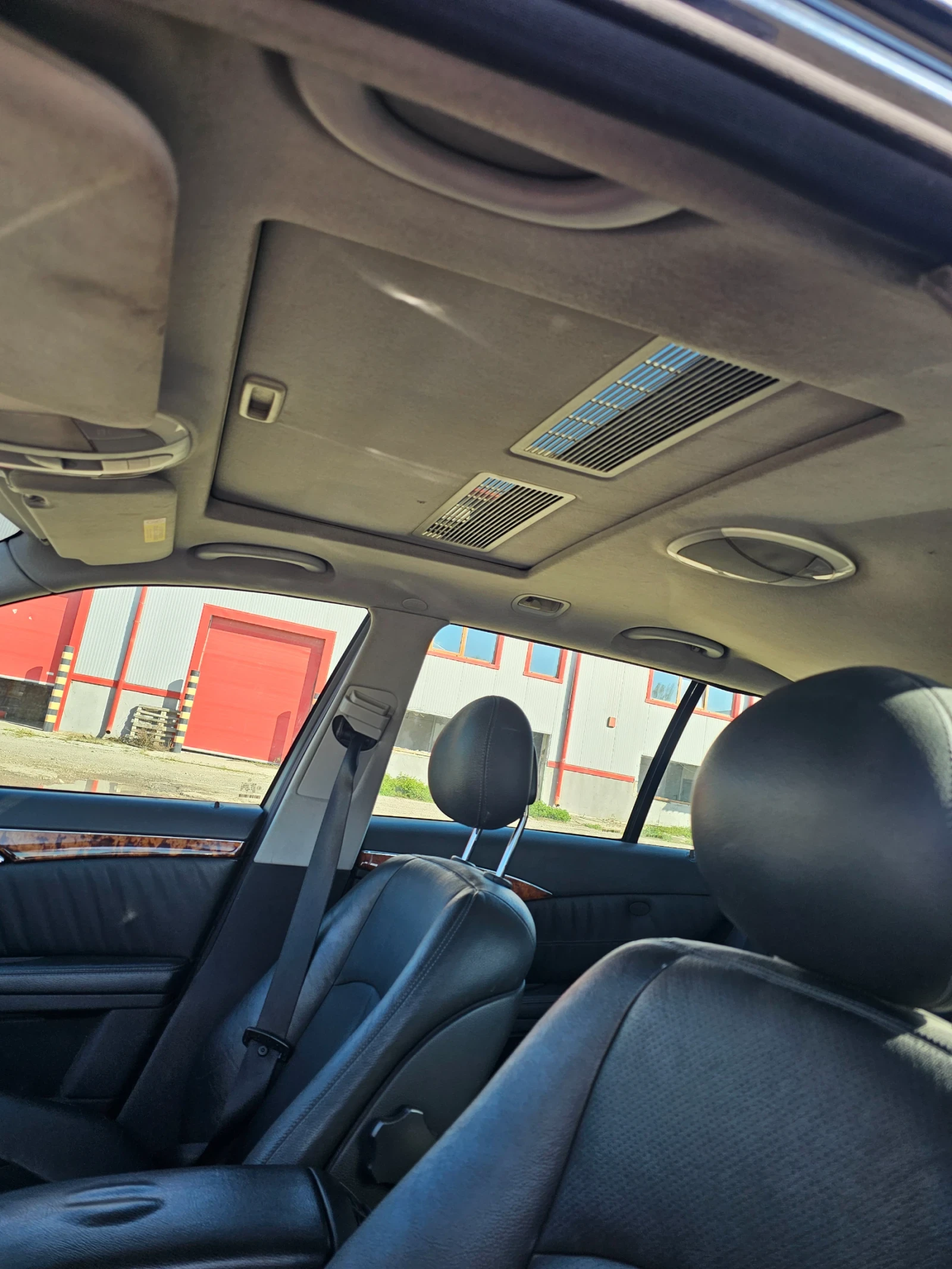 Mercedes-Benz E 270, снимка 10 - Автомобили и джипове - 54326345