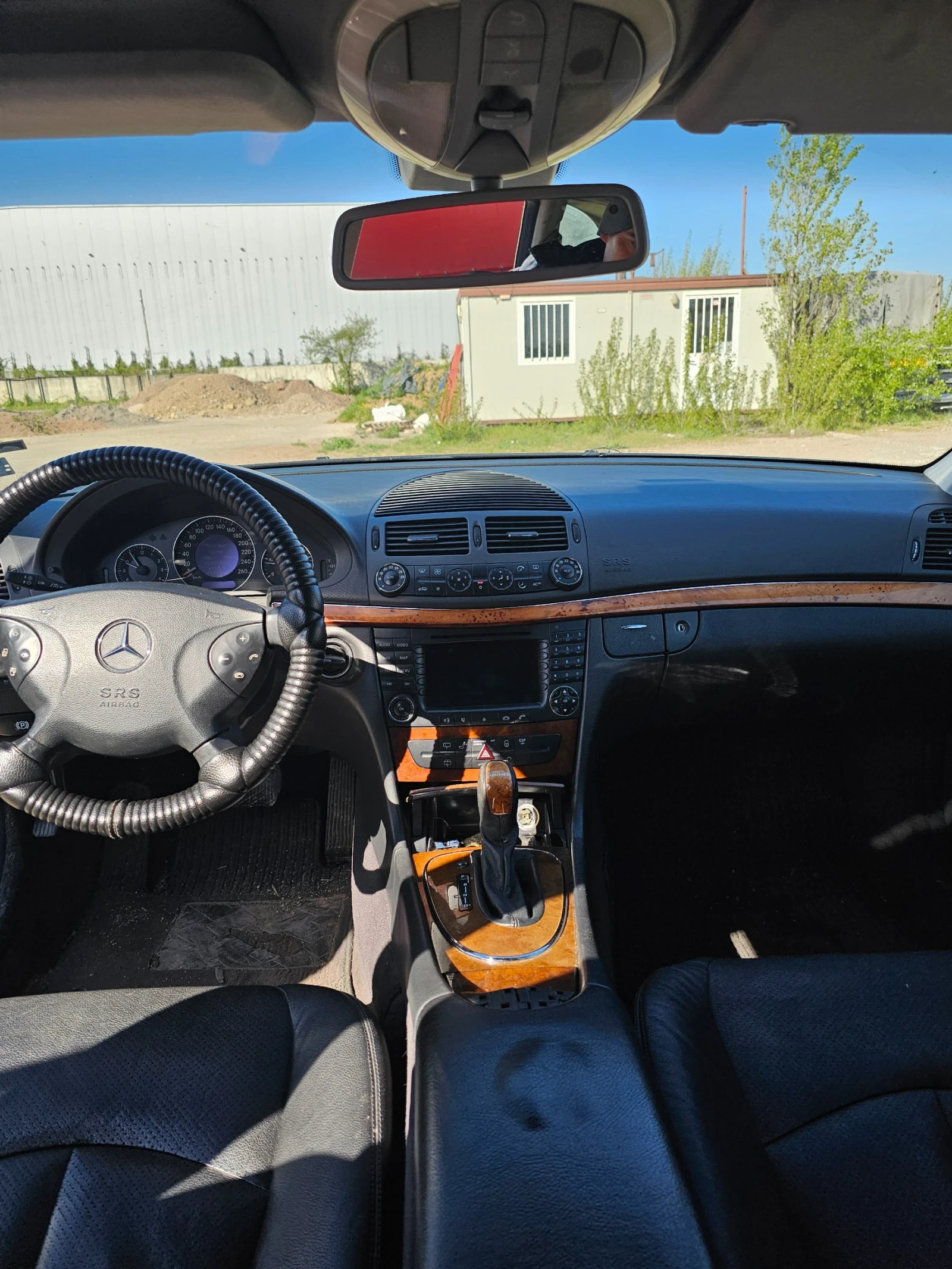 Mercedes-Benz E 270, снимка 7 - Автомобили и джипове - 54326345