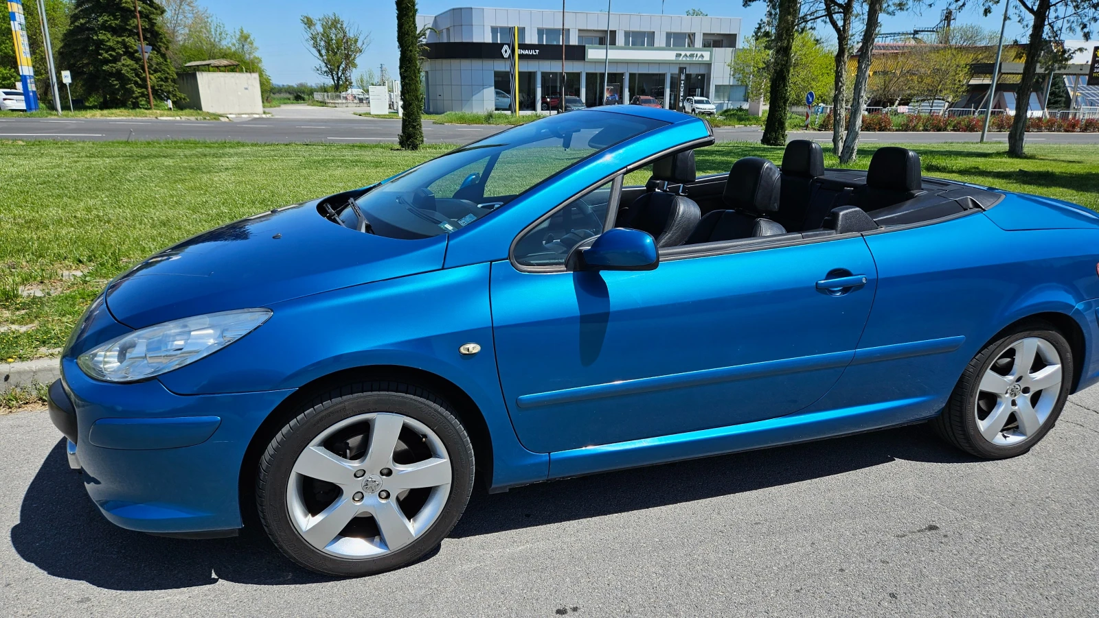 Peugeot 307 CC 2.0i 140к.с. ФЕЙСЛИФТ / КОЖА / НАВИГАЦИЯ, снимка 4 - Автомобили и джипове - 54333728