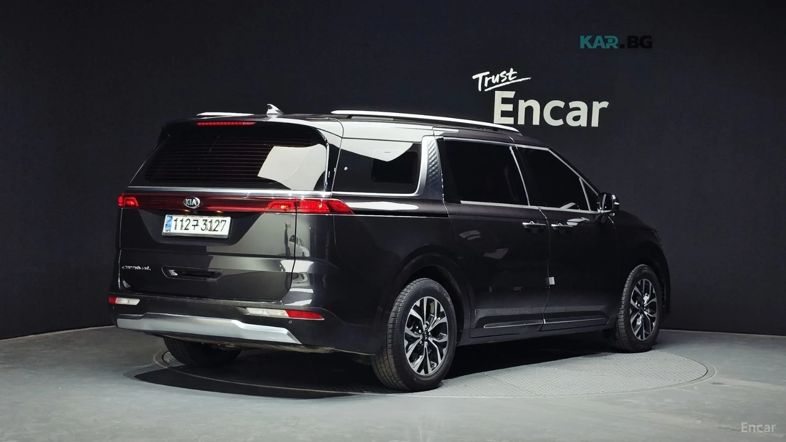 Kia Carnival SIGNATURE* 9-SEATER* DRIVE-ASSISTS* REAR-CAMERA* , снимка 3 - Автомобили и джипове - 54883820