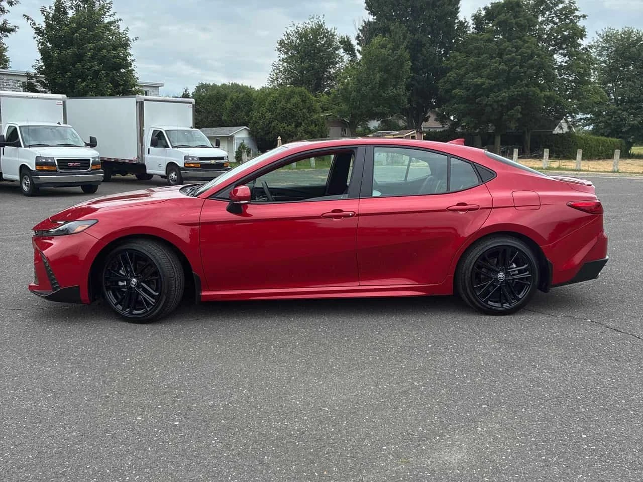Toyota Camry * SE CVT * CARFAX * БЕЗ ПЪРВОНАЧАЛНА ВНОСКА, снимка 2 - Автомобили и джипове - 55269220