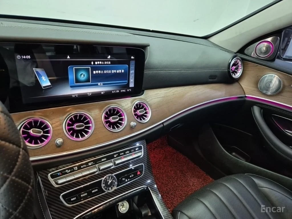 Mercedes-Benz E 300 4MATIC Exclusive* 3D BURMESTER* HEAD-UP* 360 CAM* , снимка 10 - Автомобили и джипове - 55301375