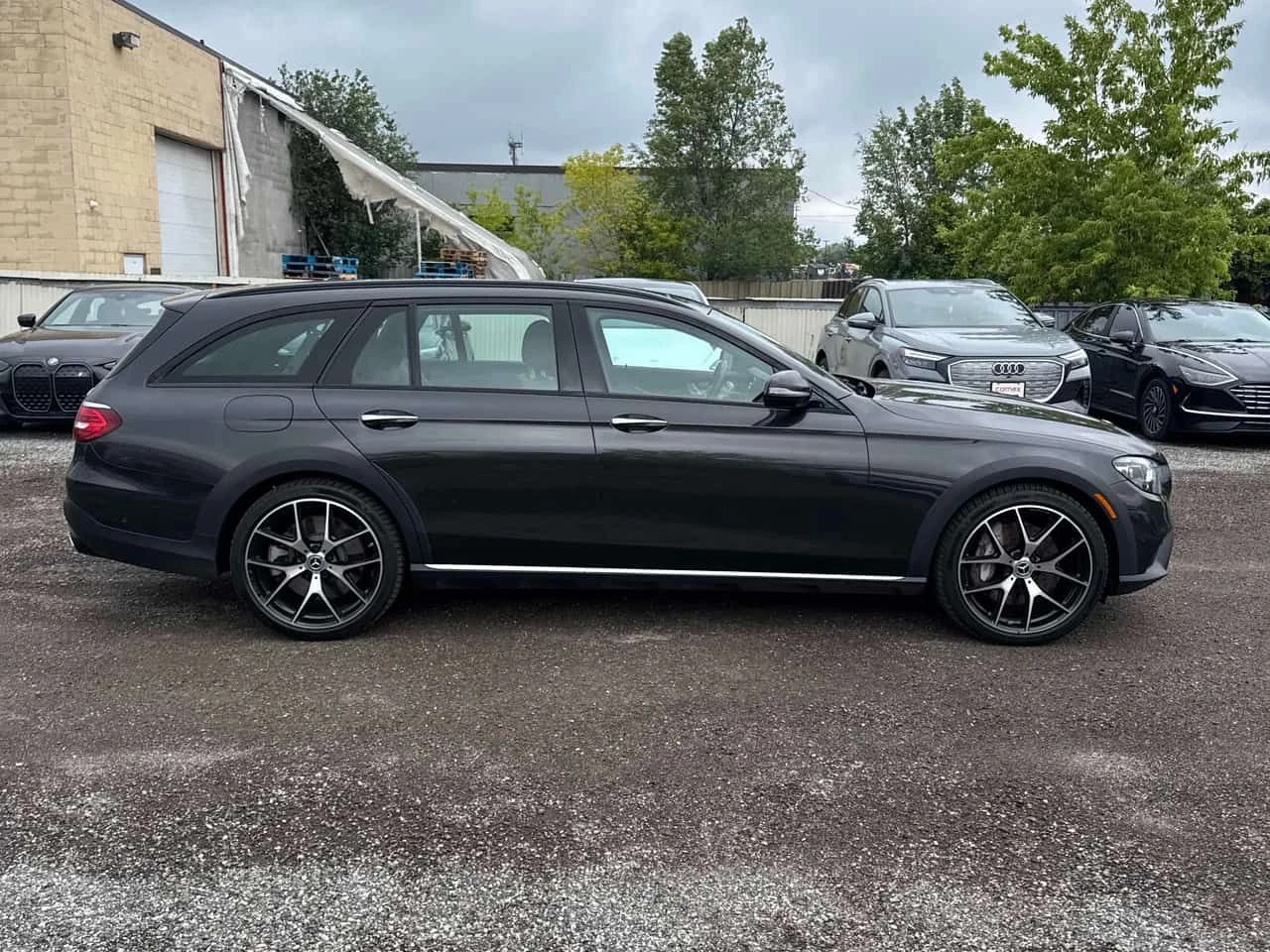 Mercedes-Benz E 450 4MATIC * BURMESTER* ДИСТРОНИК* 360 КАМЕРА* ПАНОРАМ, снимка 4 - Автомобили и джипове - 55689480