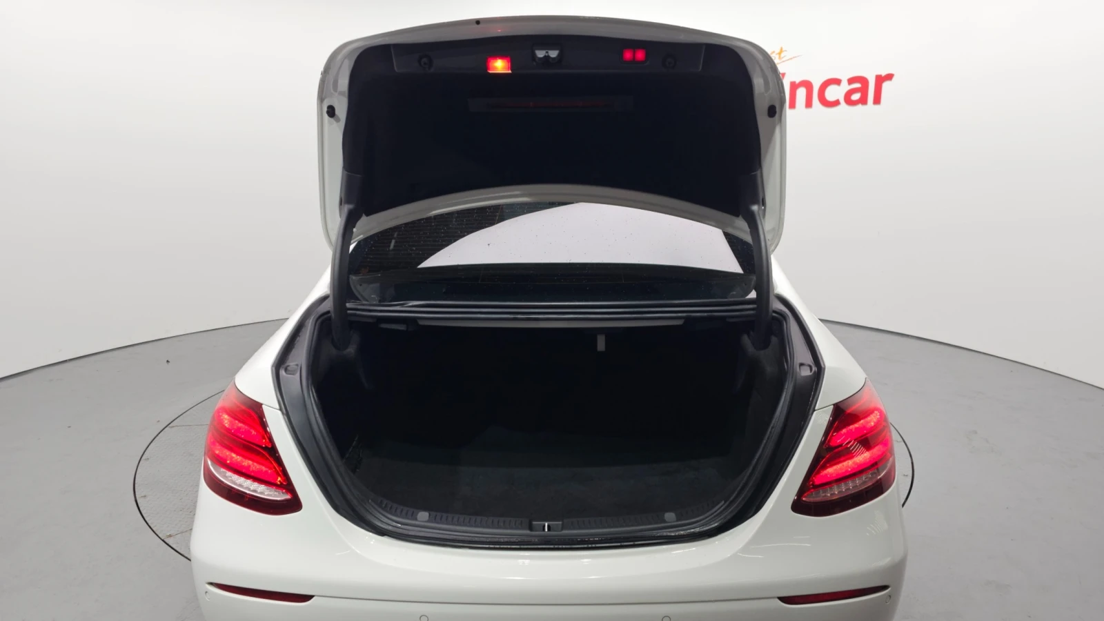 Mercedes-Benz E 300 2.0 Turbo 9G-Tronic | Mobile.bg � ����������� 15