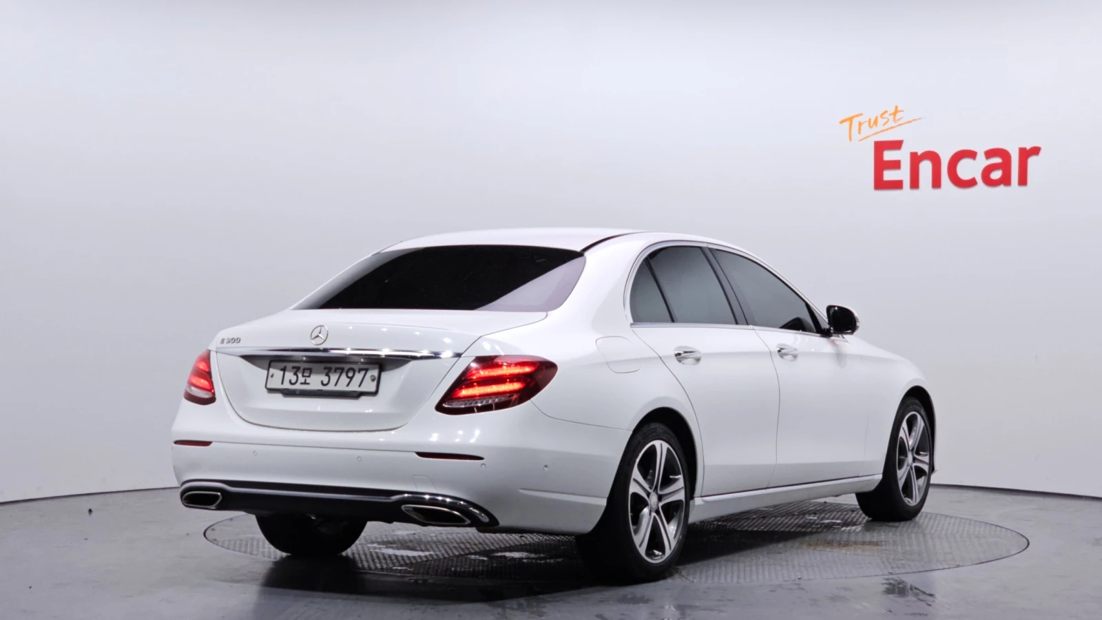Mercedes-Benz E 300 2.0 Turbo 9G-Tronic | Mobile.bg � ����������� 2