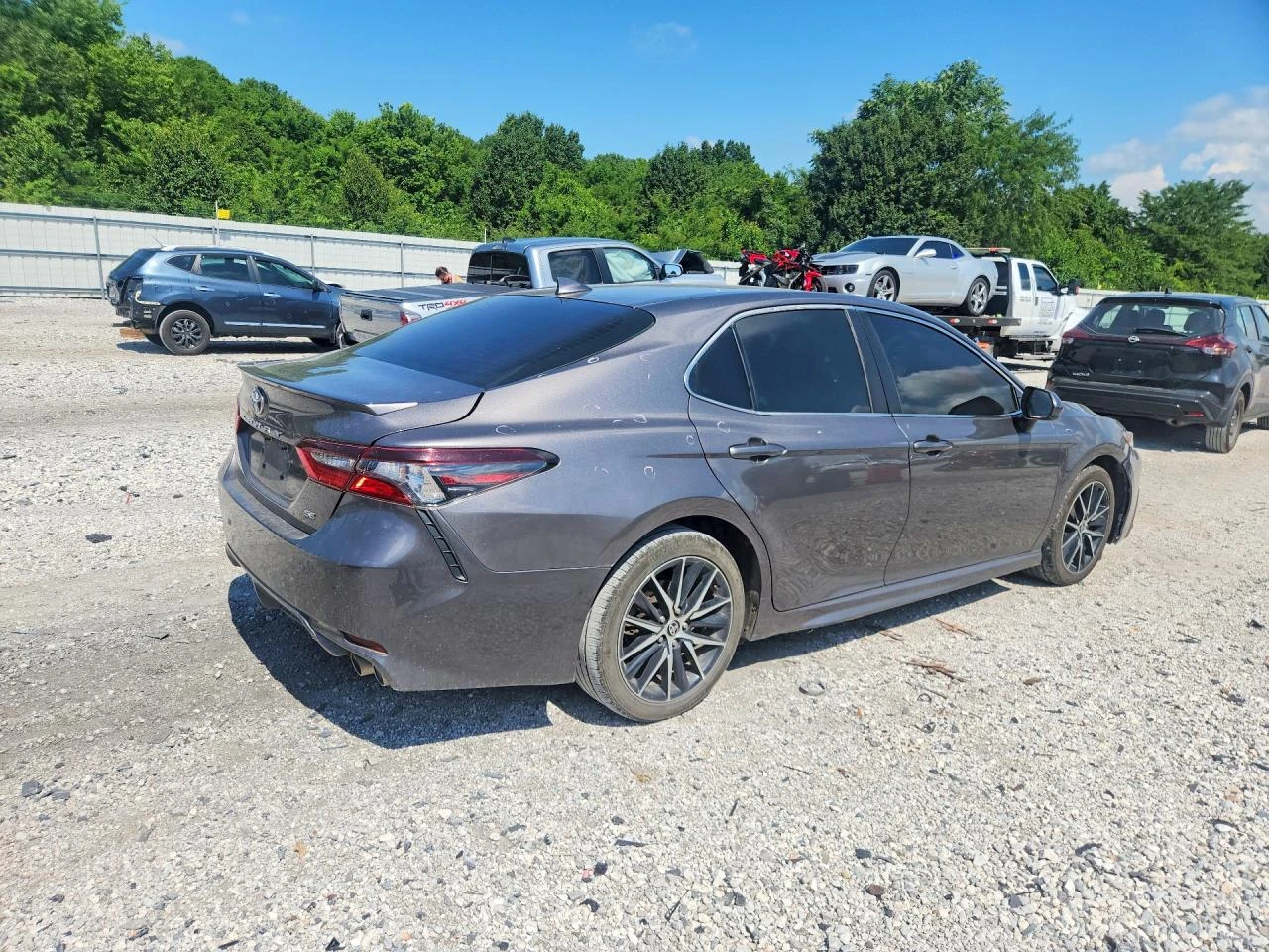 Toyota Camry 2.5l Se, снимка 3 - Автомобили и джипове - 56053711