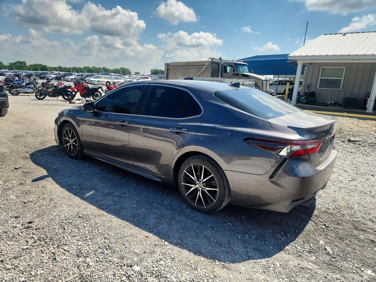 Toyota Camry 2.5l Se, снимка 2 - Автомобили и джипове - 56053711