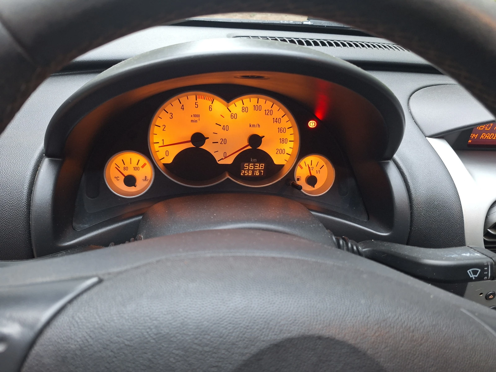 Opel Corsa 1.3 mjet, снимка 8 - Автомобили и джипове - 56274592