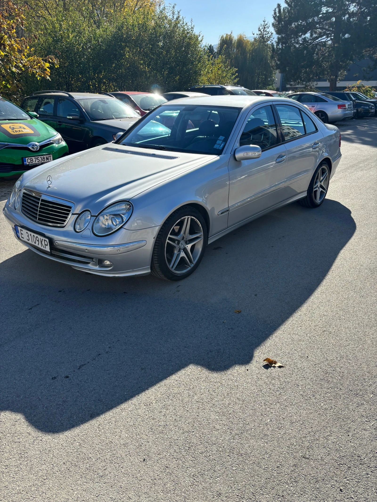 Mercedes-Benz E 320 Avantgarde, снимка 8 - Автомобили и джипове - 56733752