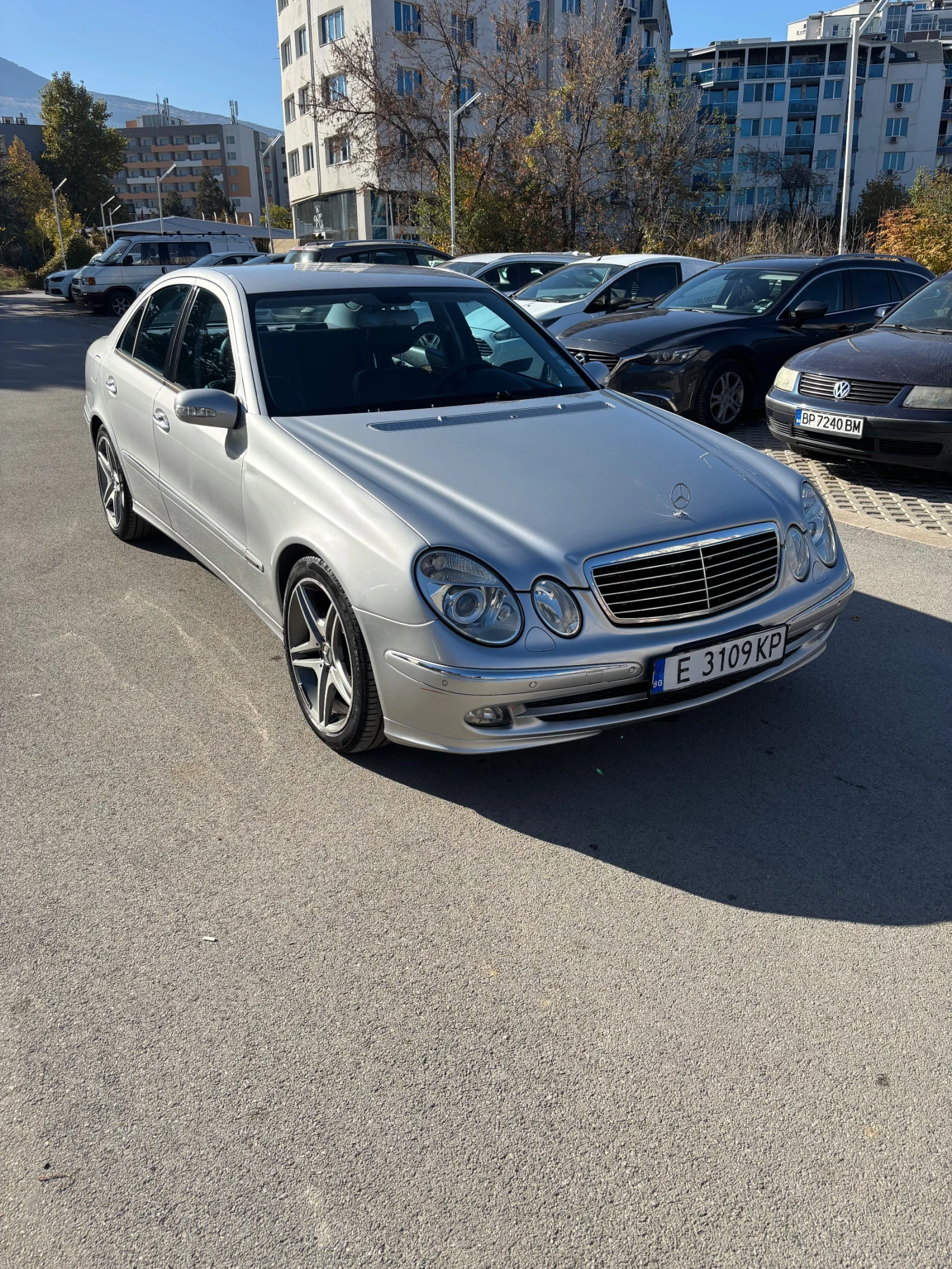 Mercedes-Benz E 320 Avantgarde, снимка 9 - Автомобили и джипове - 56733752