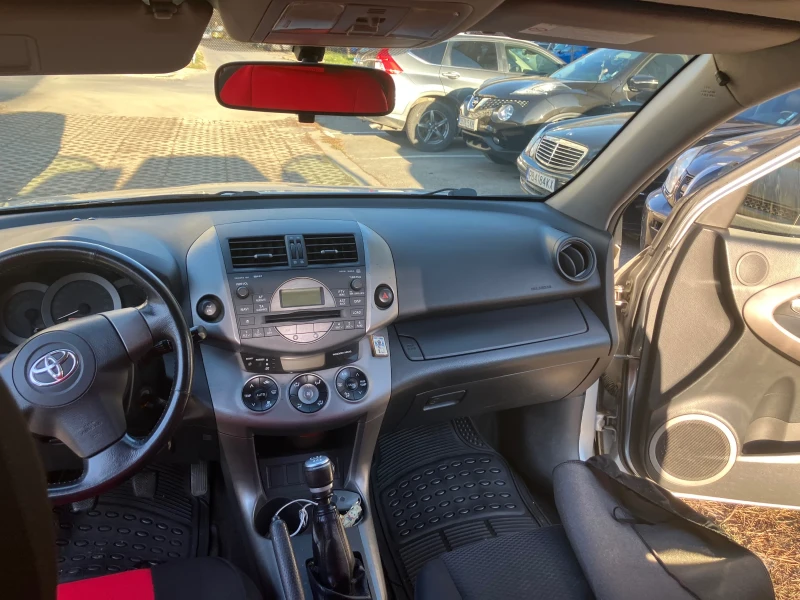 Toyota Rav4, снимка 10 - Автомобили и джипове - 47876242