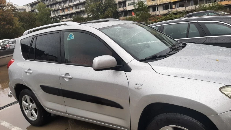 Toyota Rav4, снимка 6 - Автомобили и джипове - 47876242