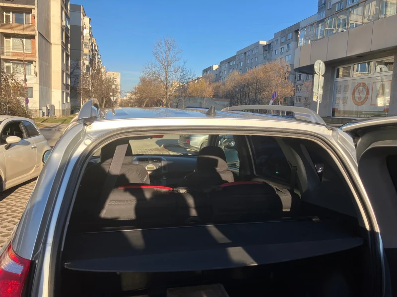 Toyota Rav4, снимка 12 - Автомобили и джипове - 47876242