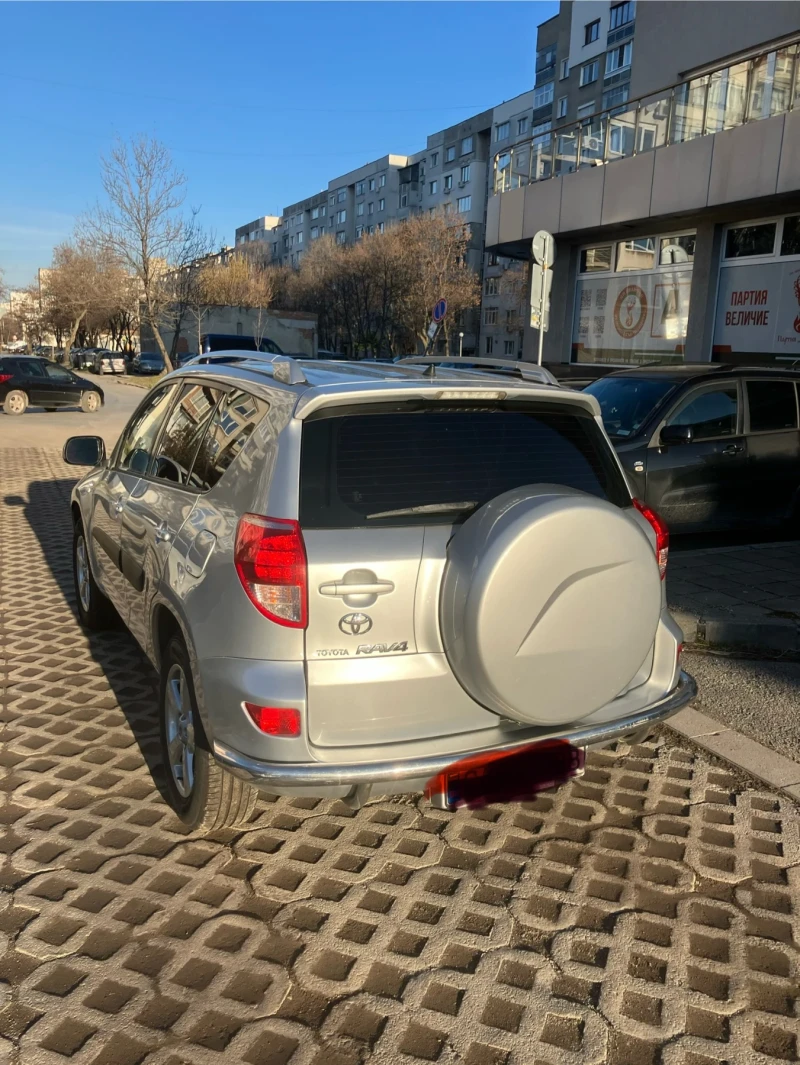 Toyota Rav4, снимка 5 - Автомобили и джипове - 47876242