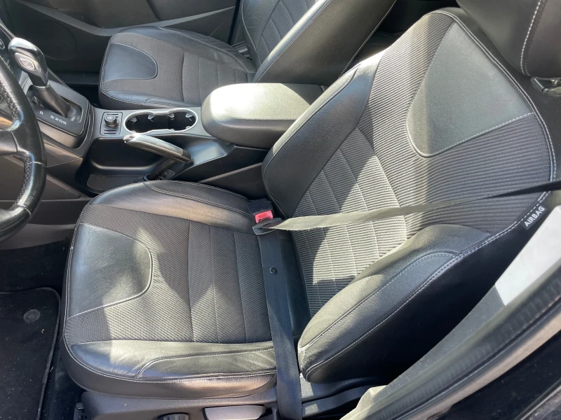 Ford Kuga 2.0 Tdci 163 Cv 4WD Powershift Titanium, снимка 11 - Автомобили и джипове - 52554595