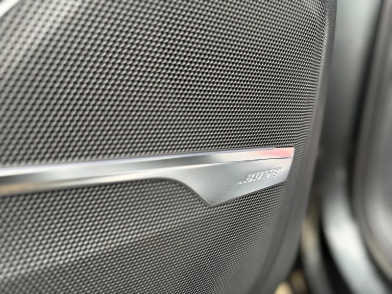 Audi SQ7 4.0TFSI* 7 МЕСТА * FULL * ТОП СЪСТОЯНИЕ * ЛИЗИНГ* , снимка 15 - Автомобили и джипове - 53384141