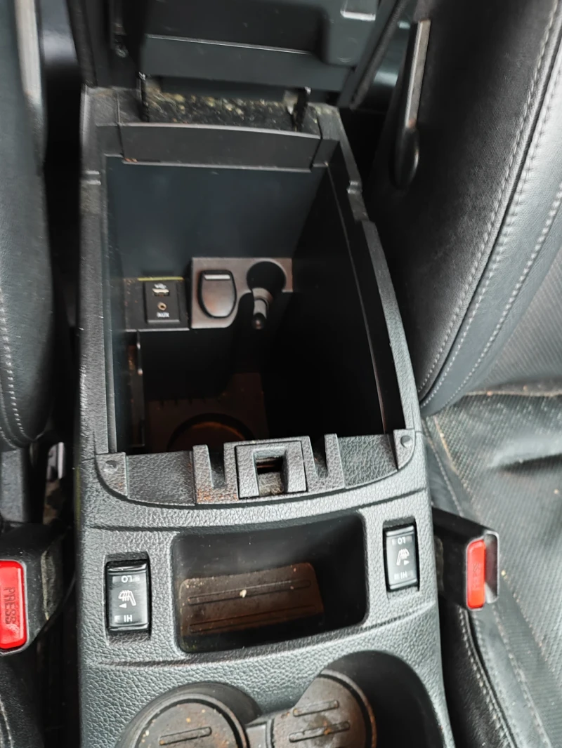 Nissan Qashqai 1.5 dci, снимка 13 - Автомобили и джипове - 53515416