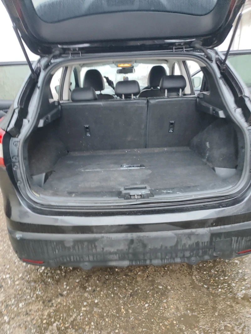 Nissan Qashqai 1.5 dci, снимка 6 - Автомобили и джипове - 53515416