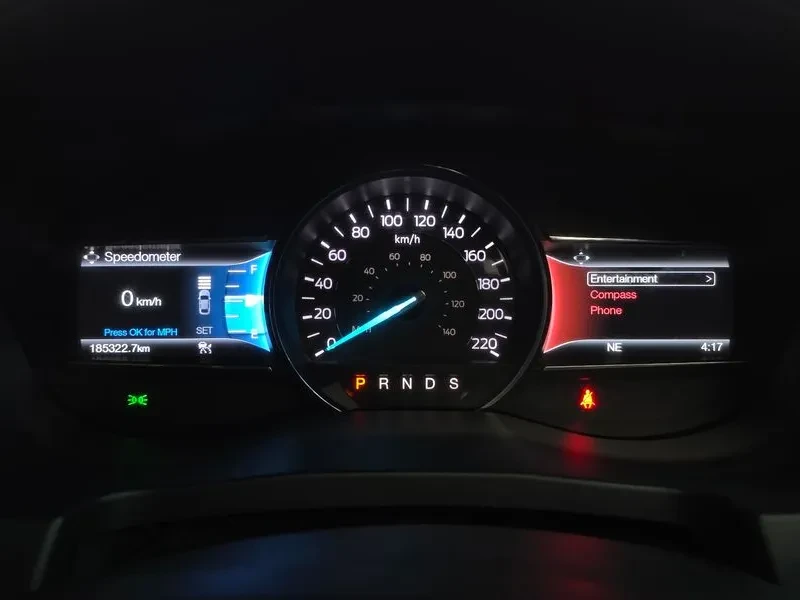 Ford Explorer 2.3 AWD, снимка 8 - Автомобили и джипове - 54351916