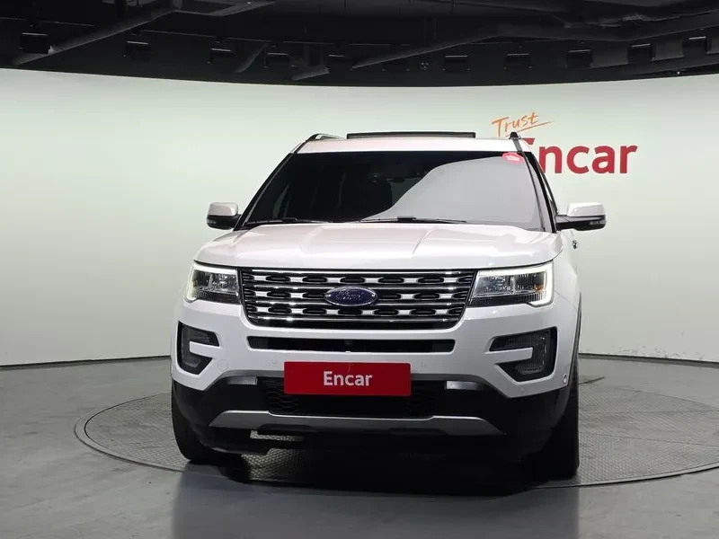 Ford Explorer 2.3 AWD, снимка 3 - Автомобили и джипове - 54351916