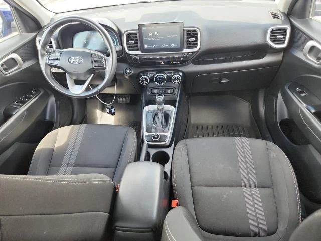 Hyundai Venue, снимка 8 - Автомобили и джипове - 54612148