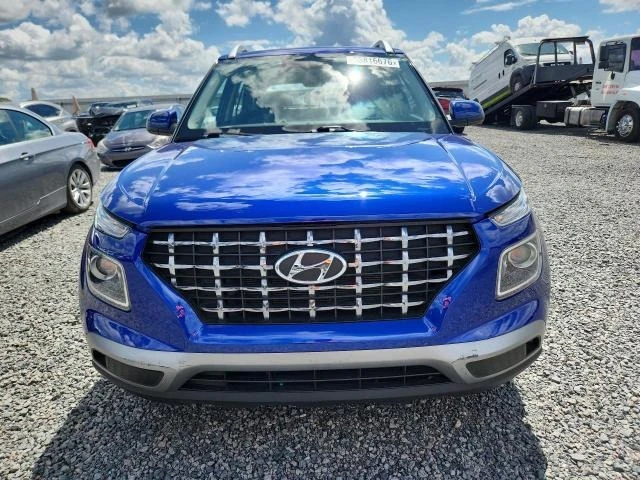 Hyundai Venue, снимка 5 - Автомобили и джипове - 54612148