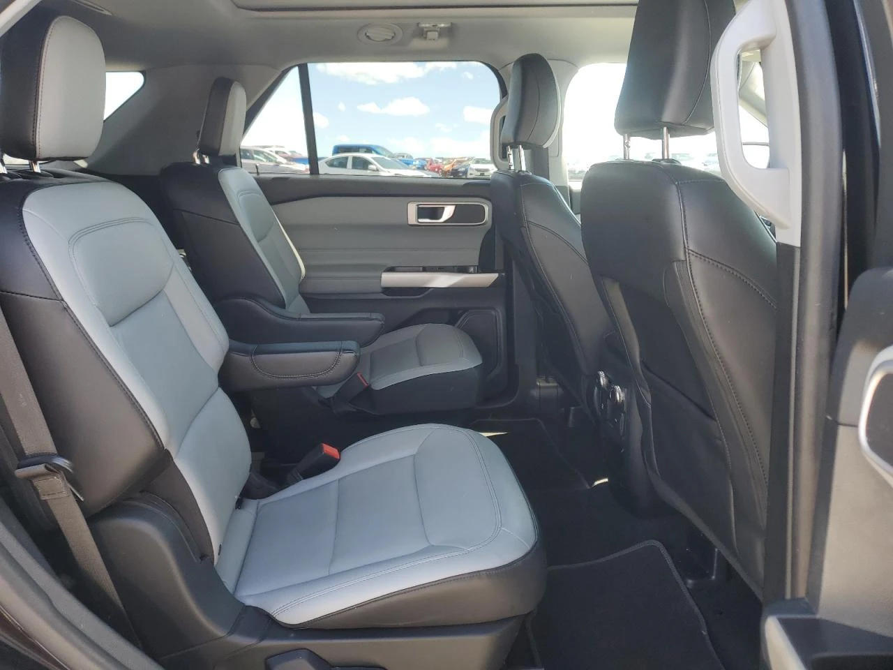 Ford Explorer  - изображение 9