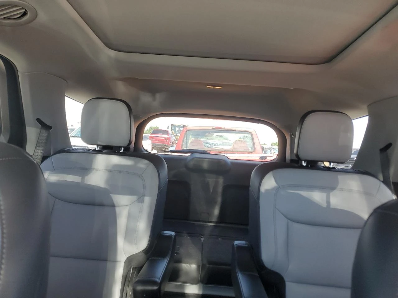 Ford Explorer  - изображение 10