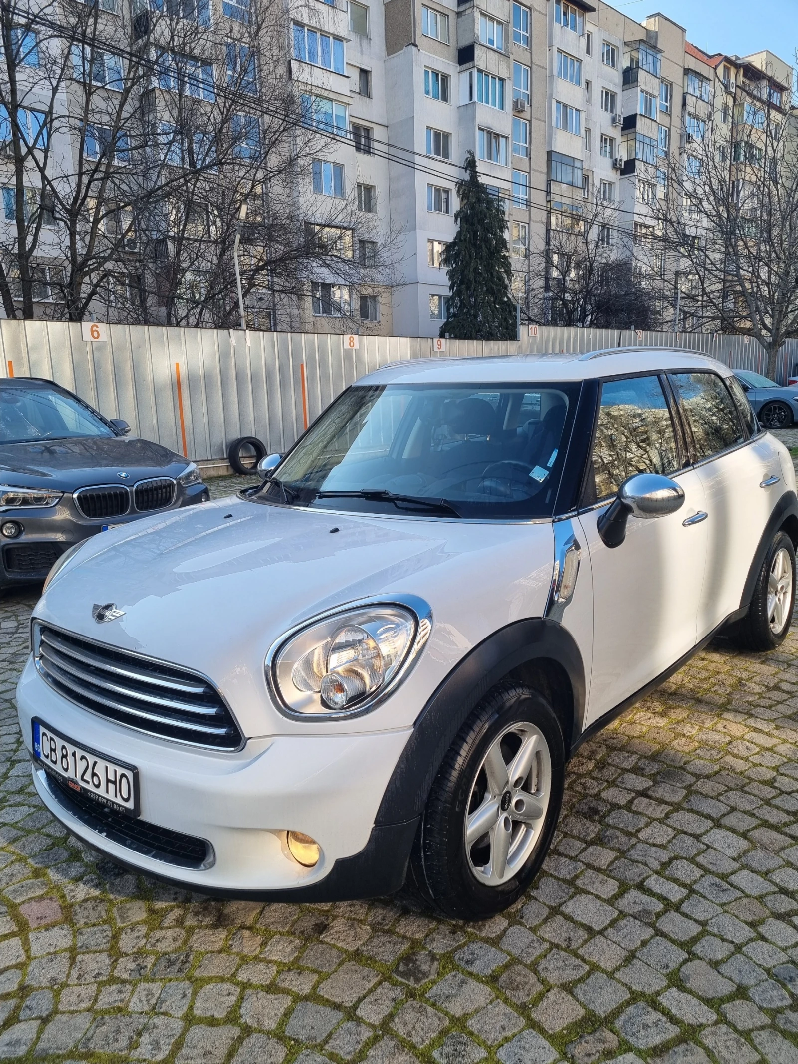 Mini Countryman ONE, снимка 2 - Автомобили и джипове - 53643943
