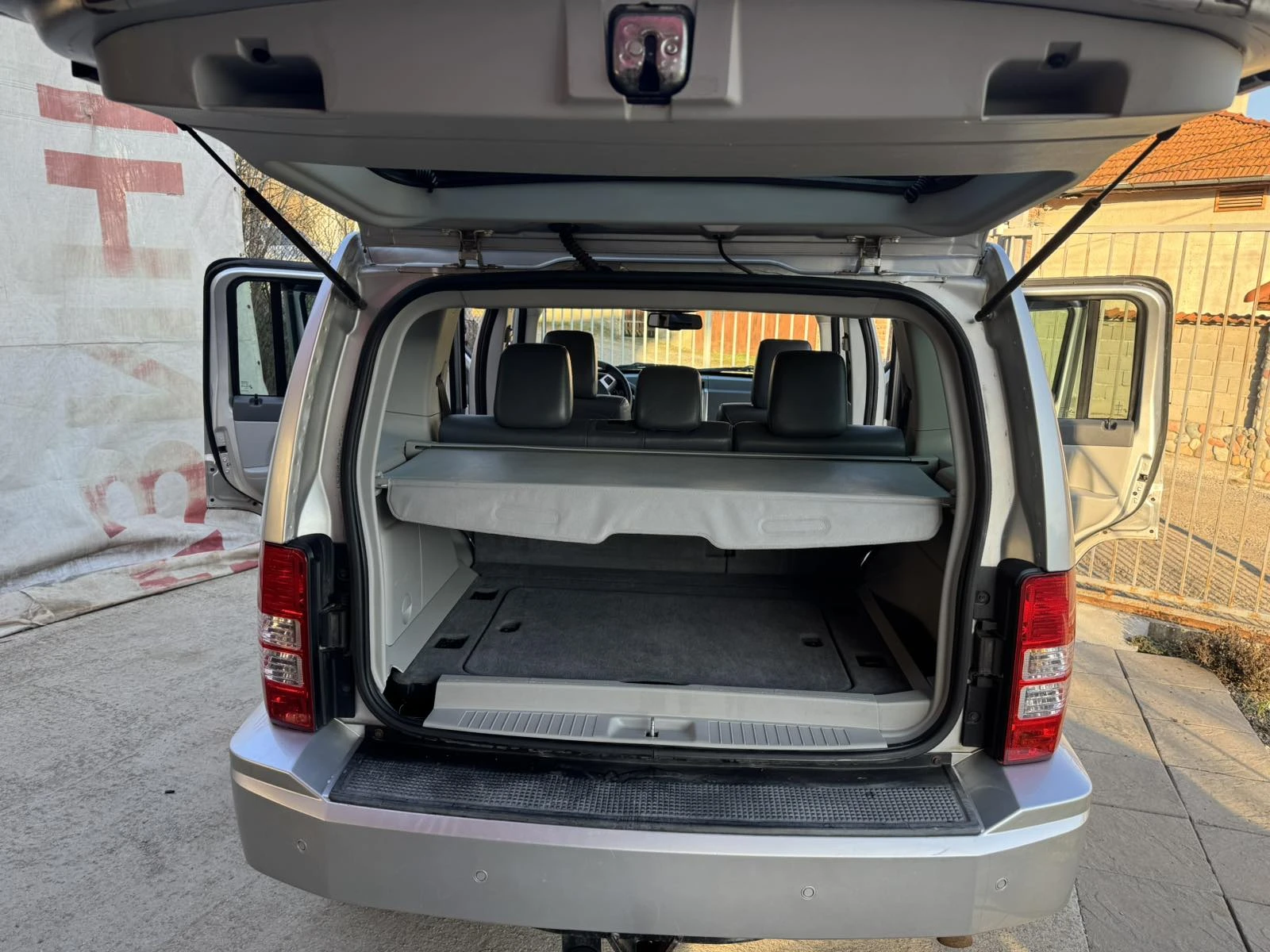 Jeep Cherokee 3.7i V6 4x4 ��� | Mobile.bg � ����������� 7