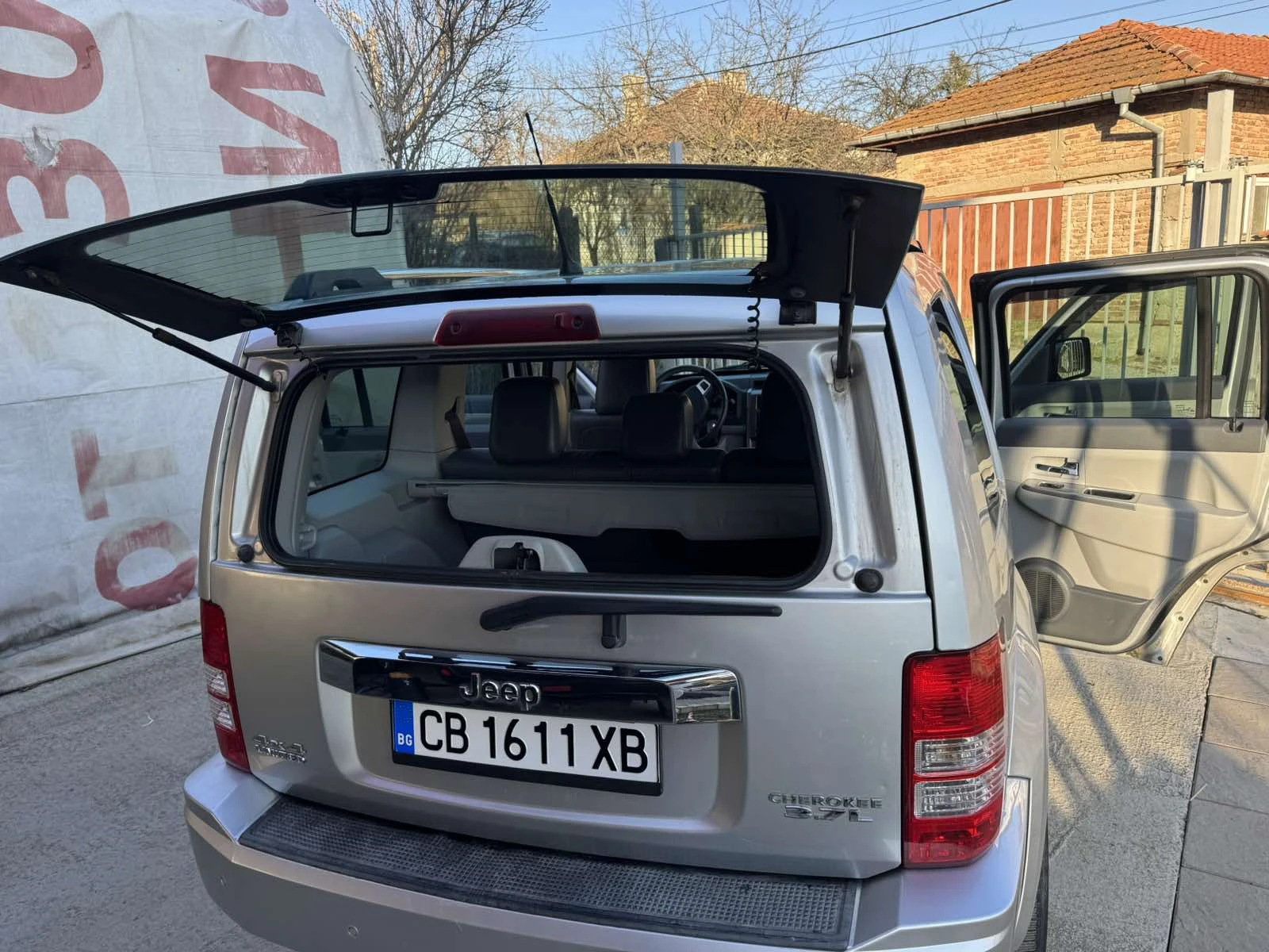 Jeep Cherokee 3.7i V6 4x4 ��� | Mobile.bg � ����������� 6