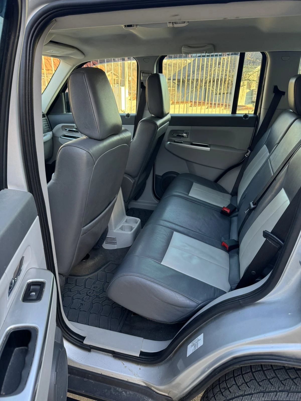 Jeep Cherokee 3.7i V6 4x4 ��� | Mobile.bg � ����������� 9