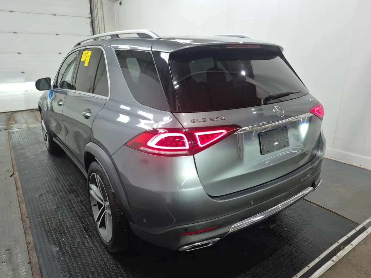 Mercedes-Benz GLE * 350 * CARFAX * ДИСТРОНИК * ПАНОРАМА * , снимка 4 - Автомобили и джипове - 53872419