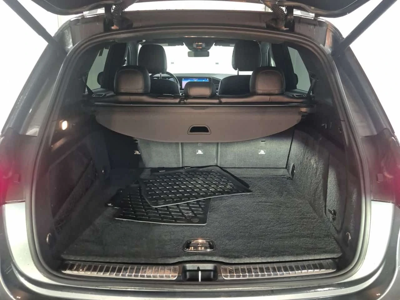 Mercedes-Benz GLE * 350 * CARFAX * ДИСТРОНИК * ПАНОРАМА * , снимка 7 - Автомобили и джипове - 53872419