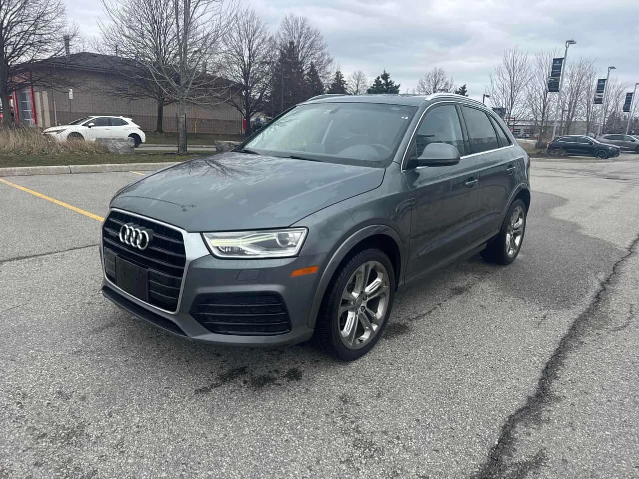 Audi Q3 * Progressiv * CARFAX * ПАНО * 2 КЛЮЧА * , снимка 10 - Автомобили и джипове - 54093907