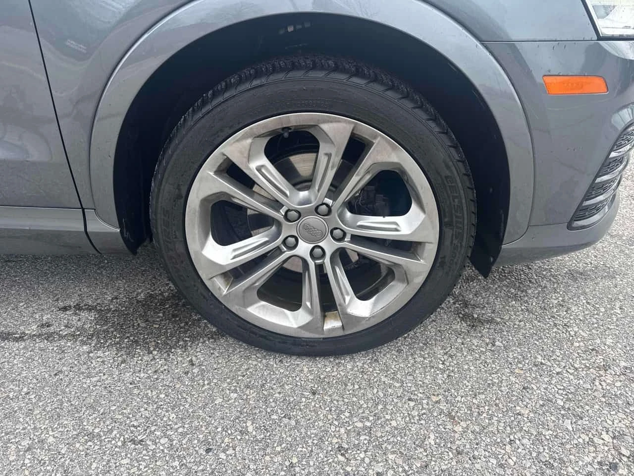 Audi Q3 * Progressiv * CARFAX * ПАНО * 2 КЛЮЧА * , снимка 16 - Автомобили и джипове - 54093907