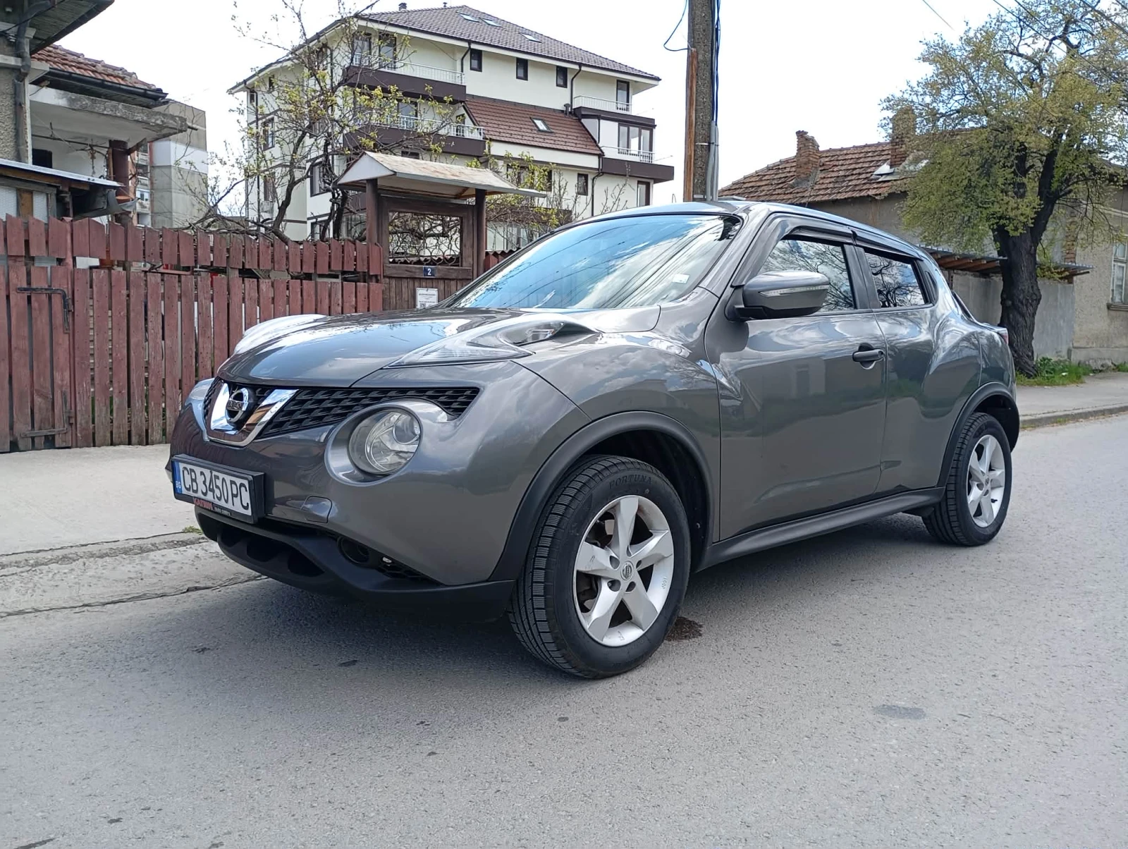 Nissan Juke 1.6 газ-бензин, снимка 7 - Автомобили и джипове - 54259374