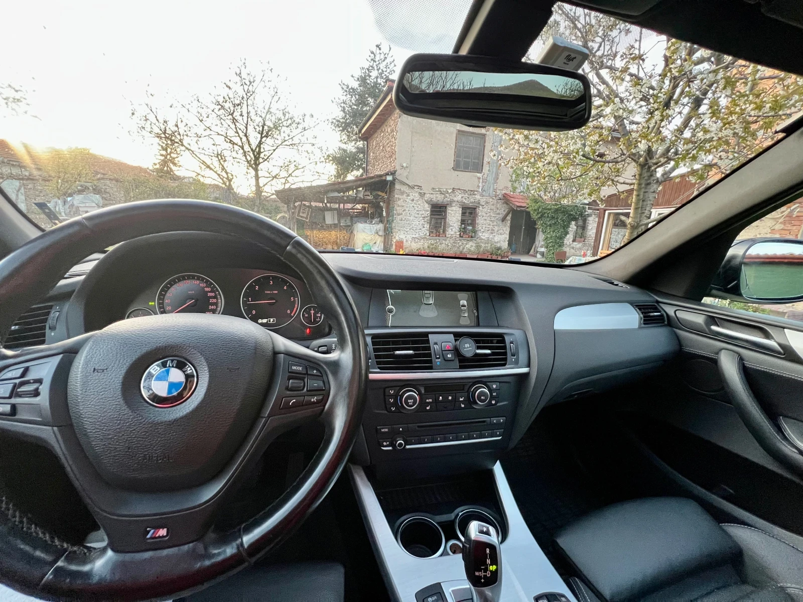 BMW X3 2.0 Xdrive/ ПАНОРАМА/4х4/М-Пакет, снимка 6 - Автомобили и джипове - 54352904