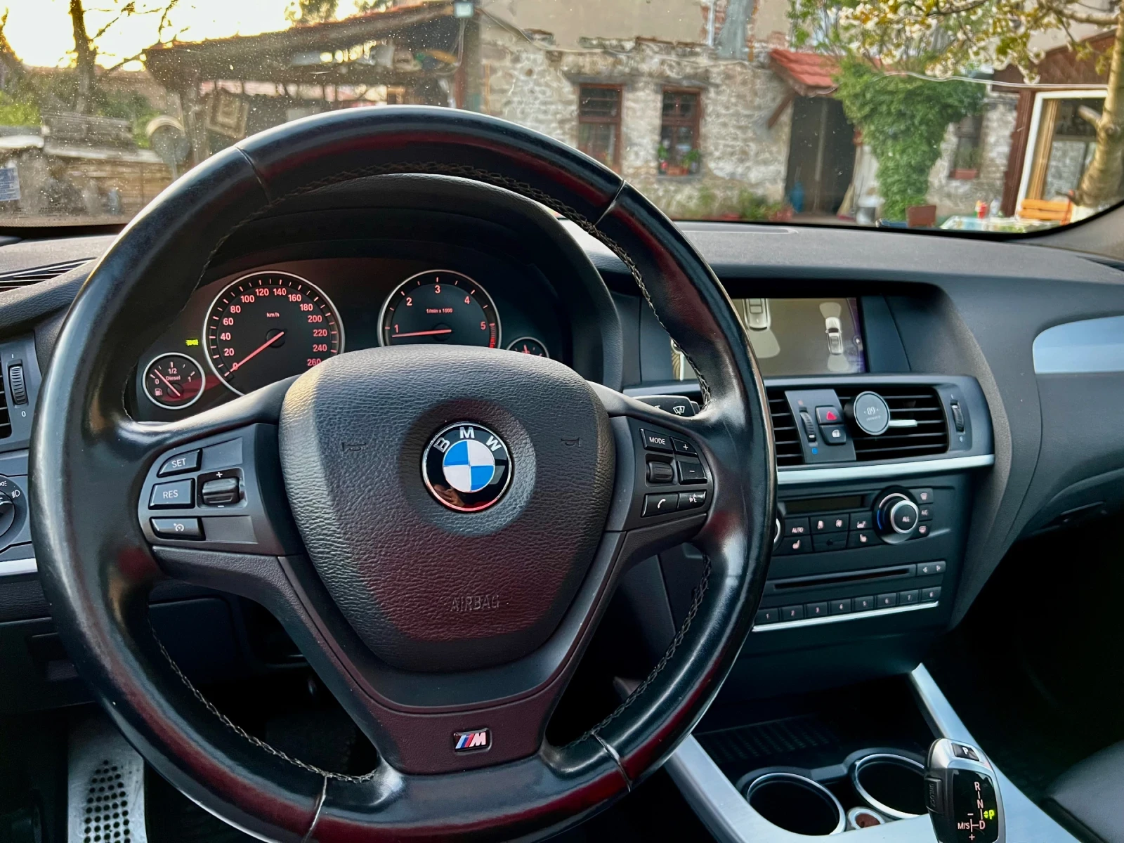 BMW X3 2.0 Xdrive/ ПАНОРАМА/4х4/М-Пакет, снимка 5 - Автомобили и джипове - 54352904