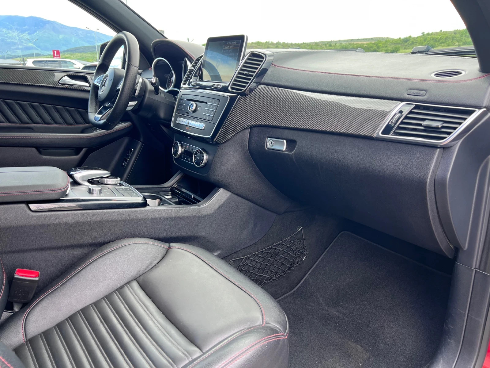 Mercedes-Benz GLE 350 d* AMG* 4-Matic* , снимка 15 - Автомобили и джипове - 54565769