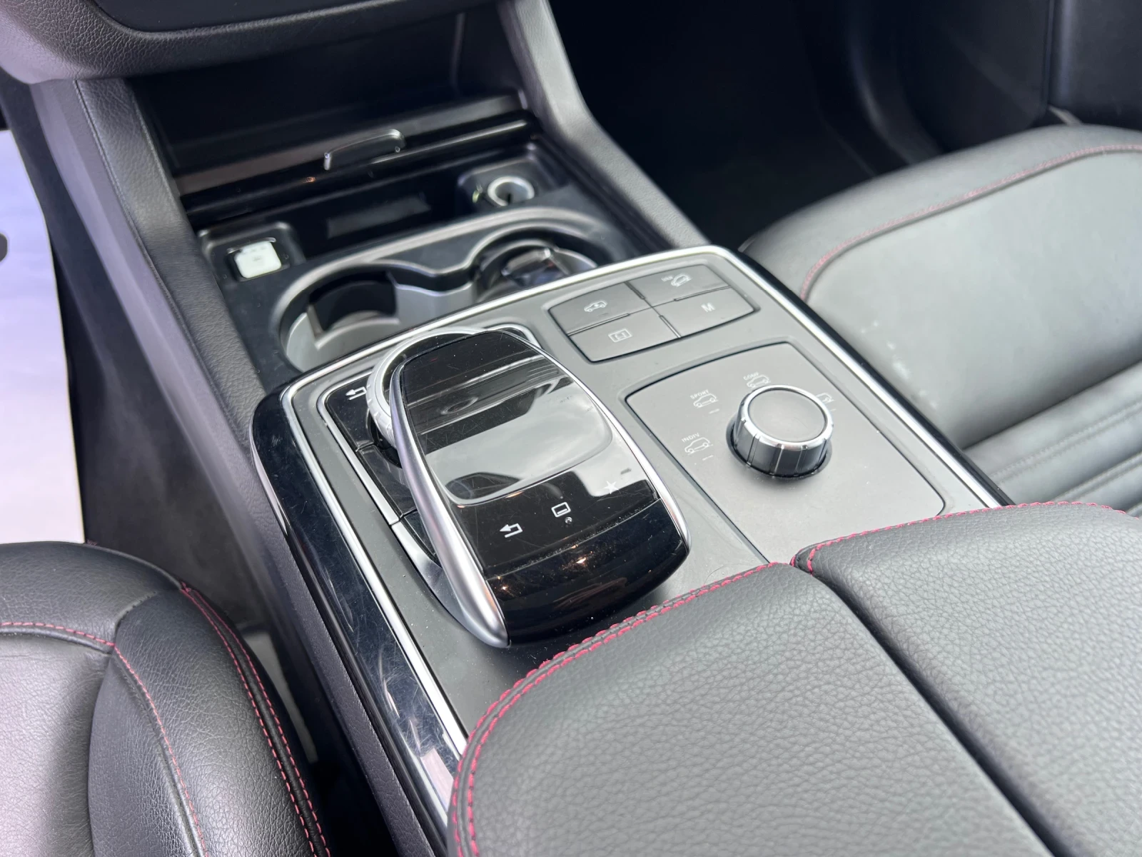 Mercedes-Benz GLE 350 d* AMG* 4-Matic* , снимка 8 - Автомобили и джипове - 54565769