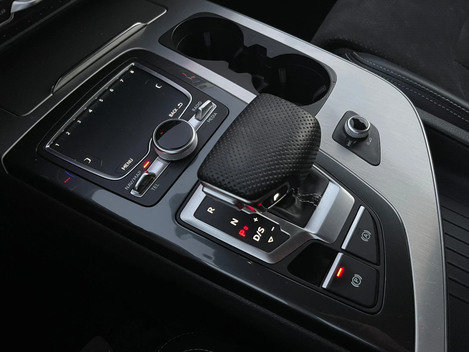 Audi Q7 3.0 TDI S-line, снимка 15 - Автомобили и джипове - 55994927