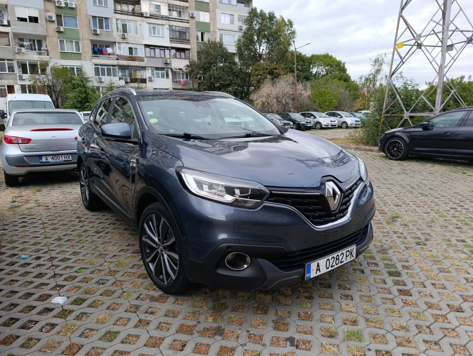 Renault Kadjar, снимка 2 - Автомобили и джипове - 56239061