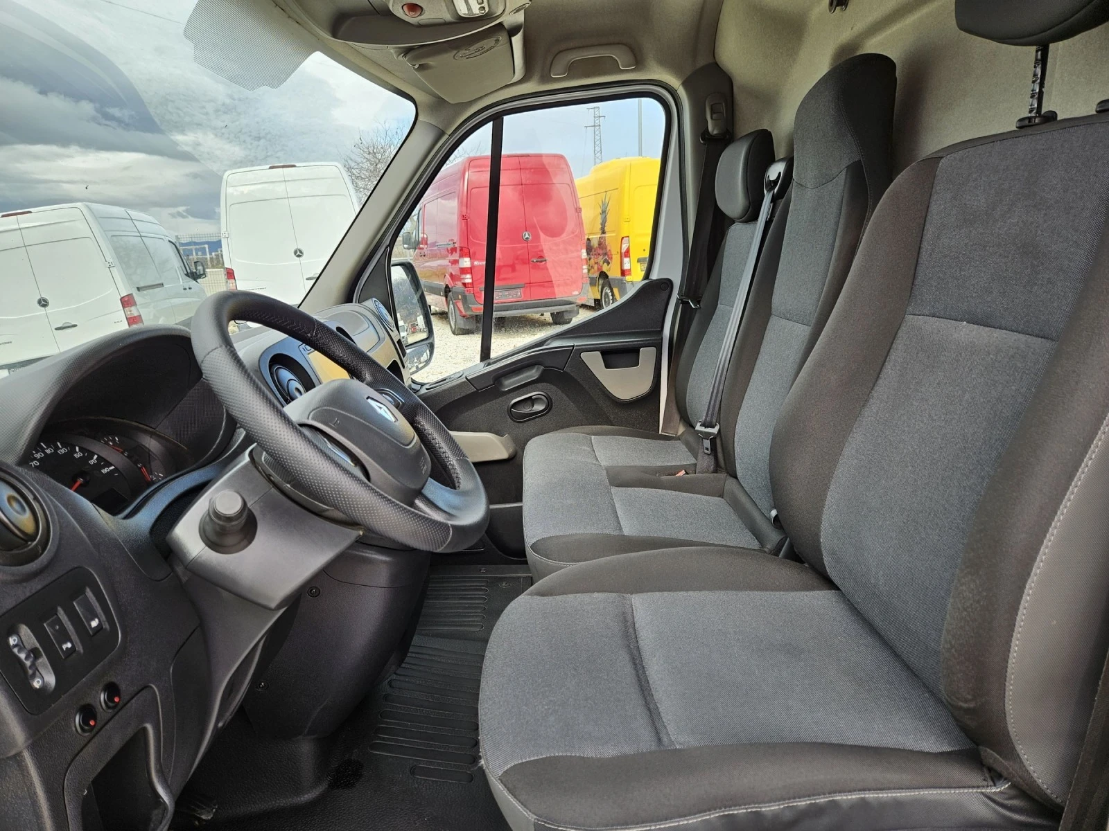 Renault Master До 3.5 тона - изображение 9