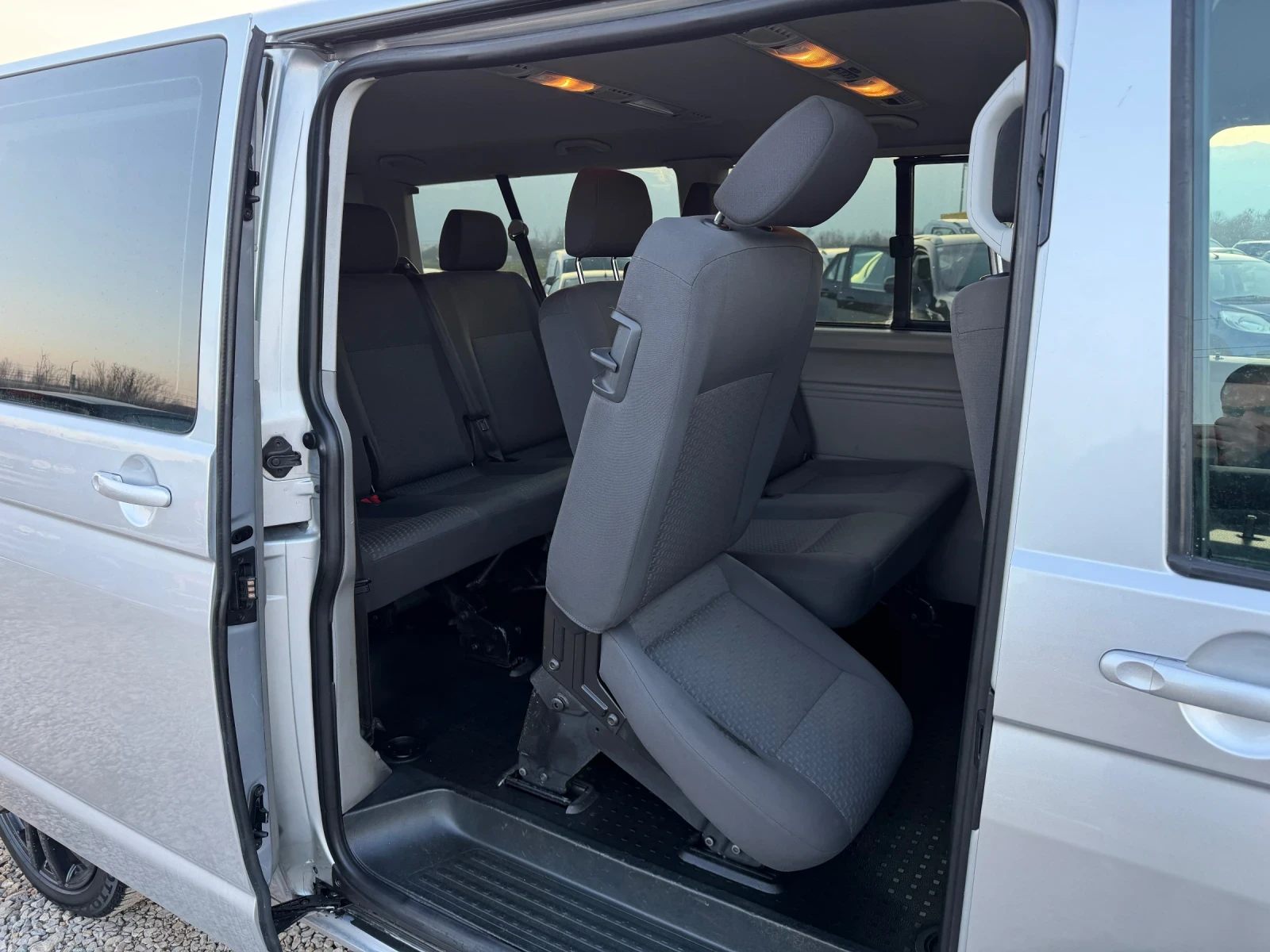 VW Caravelle 2.0TDI-140PS-9������-4�4 | Mobile.bg � ����������� 11