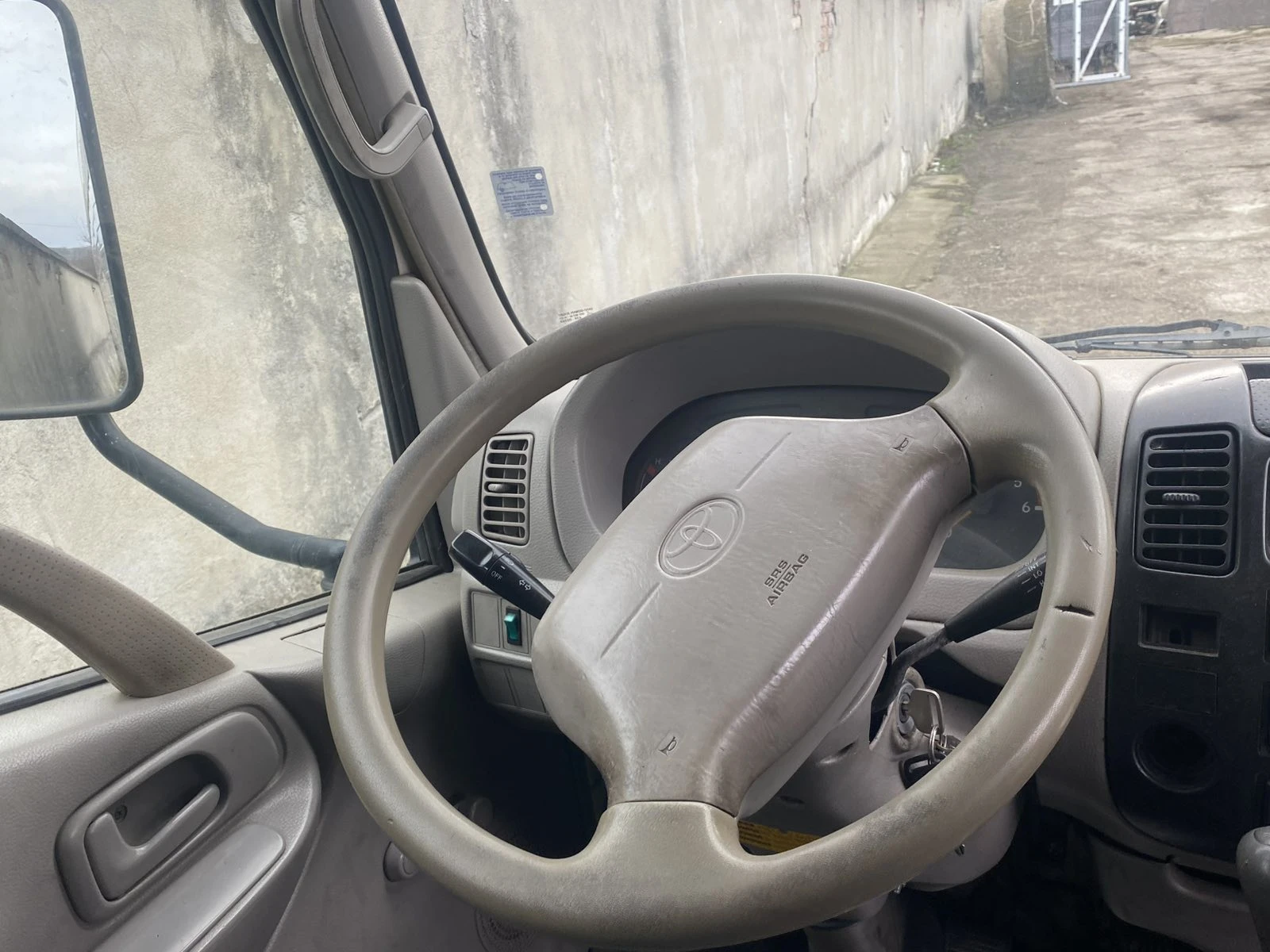 Toyota DYNA ЖИВОТНОВОЗ, снимка 8 - Бусове и автобуси - 54028127