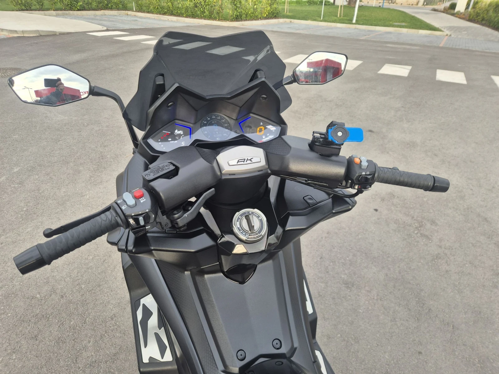 Kymco AK 550, снимка 4 - Мотоциклети и мототехника - 54187284